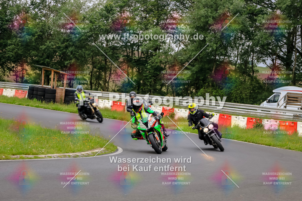 VBK-6202 | Hier findet Ihr Bilder von Touristenfahrten auf der Nürburgring Nordschleife oder von anderen Veranstaltungen die ich besucht habe. Viel Spass beim Durch Schauen 