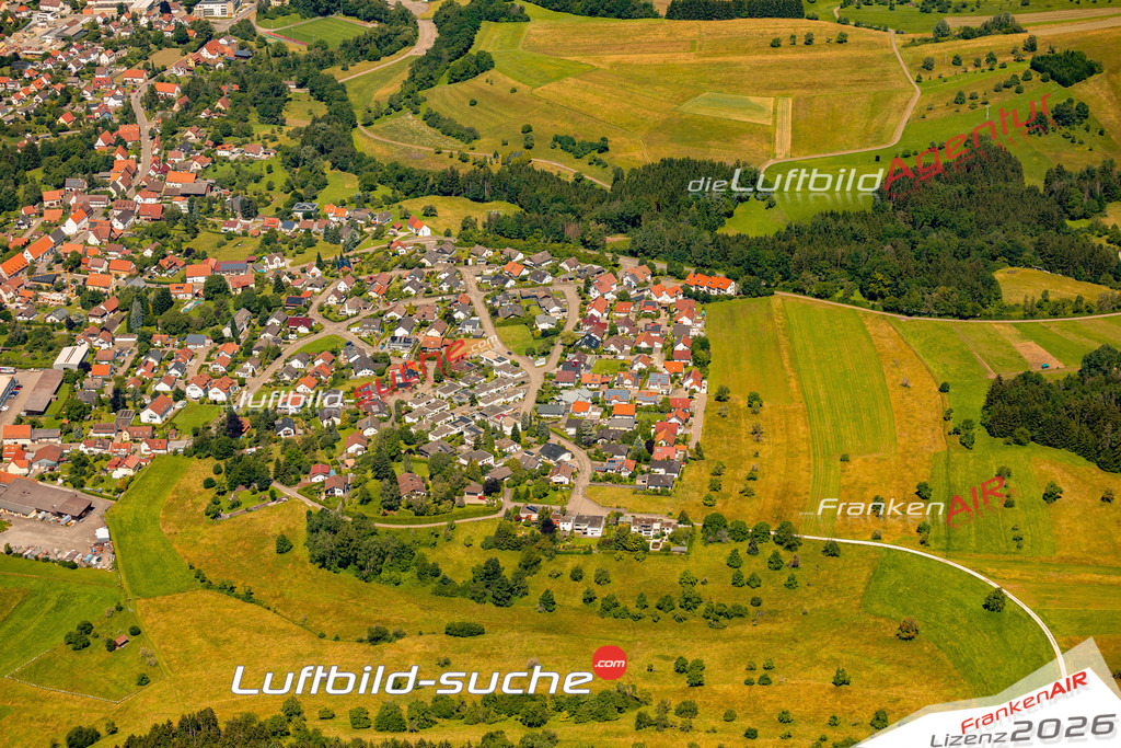 Das Luftbild zeigt : Dürrwangen Balingen - Die Luftaufnahme wurde 2024 vom UL-Flugzeug aus erstellt ( keine Drohne ) - Hochauflösende Luftaufnahme - Für grossformatige Ausdrucke geeignet. Die Geschenkidee !Mit Lizenz und Bildrechte bestellbar