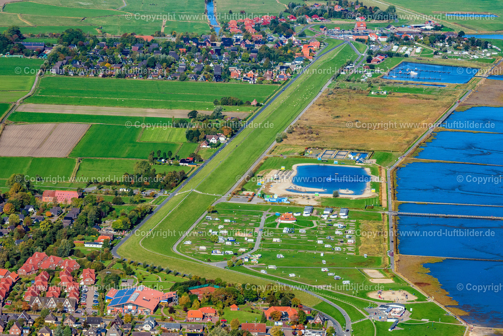 Burhave_ELS_4993091022 | BUTJADINGEN 09.10.2022 Uferbereiche des Strandbad " Burhave Badelagune " in Butjadingen im Bundesland Niedersachsen, Deutschland. // Beach areas on the " Burhave Badelagune " in Butjadingen in the state Lower Saxony, Germany. Foto: Martin Elsen