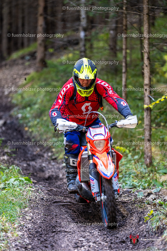 fuernholzer_251026-C2-90 | Fotografische Impressionen von der Red Stag Enduro Extreme by fuernholzer-photography.com. Endurosport in Österreich fotografisch festgehalten von fuernholzer. Auftragsfotografie für Private, Gewerbefotos und Industriefotografie. Eventfotografie, Sportfotografie und Motorsportfotografie. Anbieter von Fotoworkshops, Fototraining, fotografischen Vorträgen und Fotoseminaren.