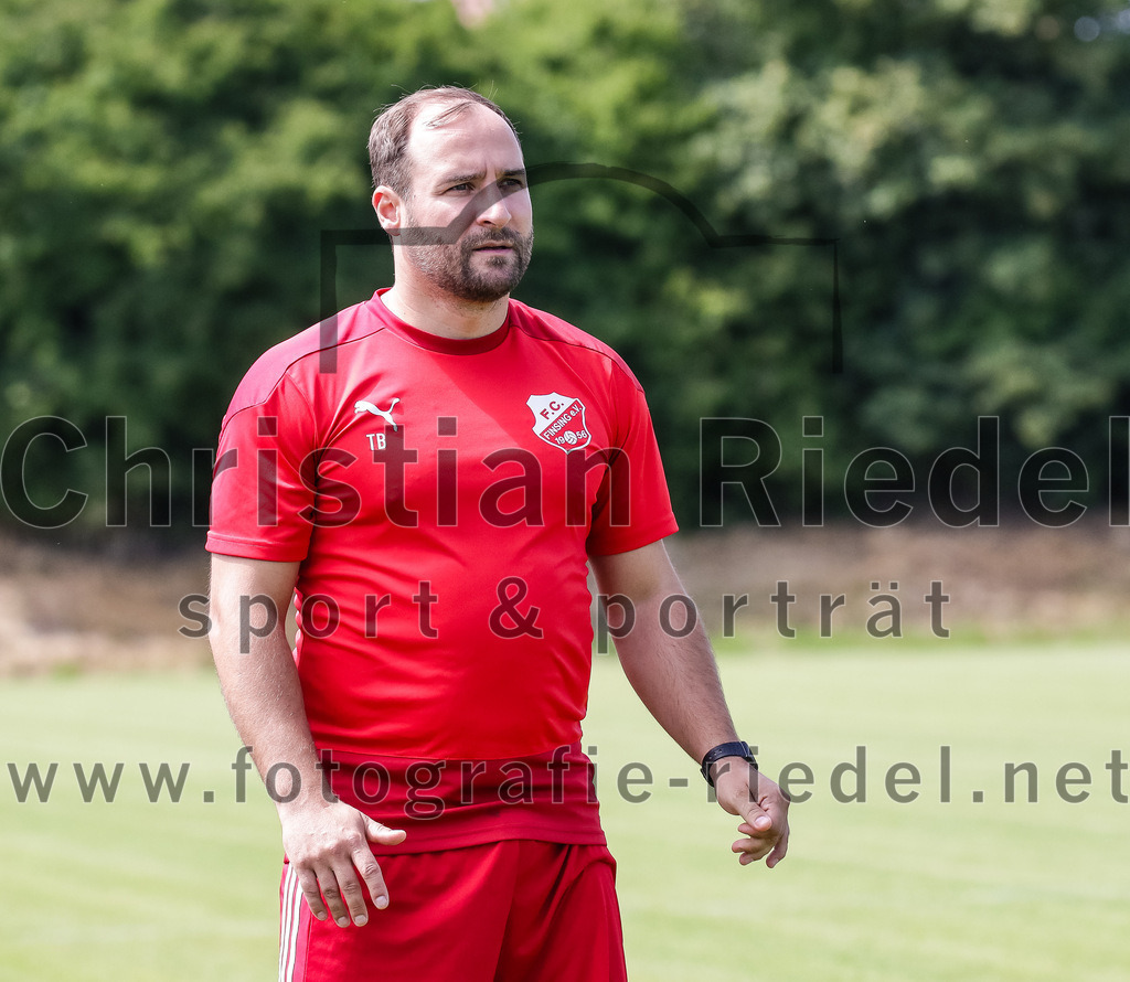 2023-07-08_021_FC_Finsing_gegen_SG_Markt_Schwaben | Finsing, Deutschland, 08.07.2023:
Fußball, Kreisliga 2023 / 2024, Testspiel, FC Finsing gegen SG Markt Schwaben, Endergebnis: 7:0

Trainer Thomas Bonnet (FC Finsing)

Foto: Christian Riedel / fotografie-riedel.net