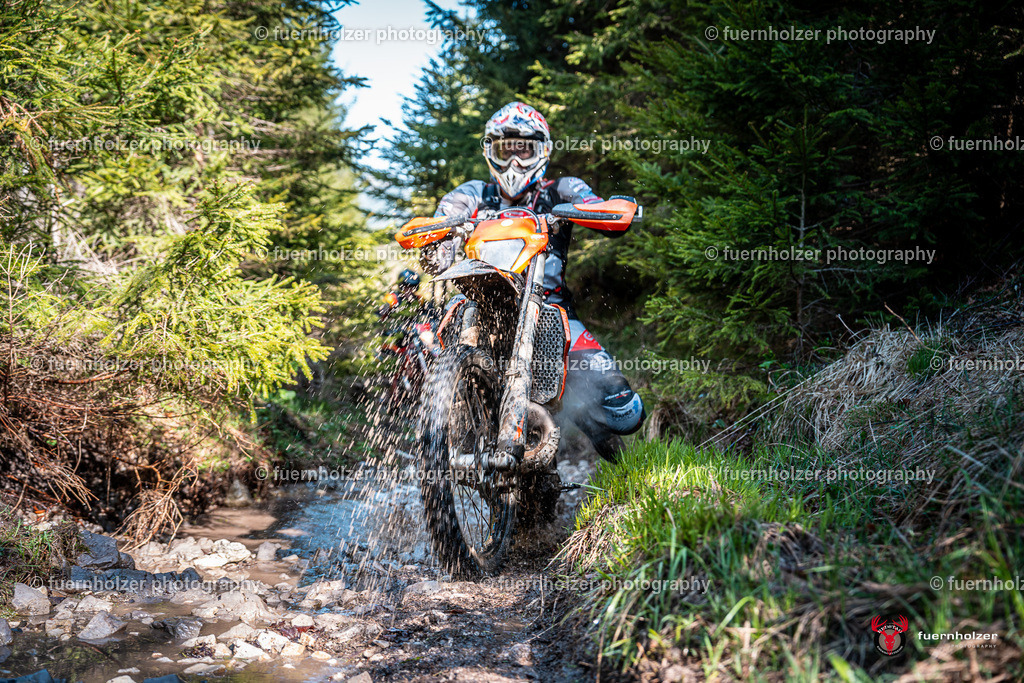 fuernholzer_250501-C1-116 | Fotografische Impressionen von der Red Stag Enduro Extreme by fuernholzer-photography.com. Endurosport in Österreich fotografisch festgehalten von fuernholzer. Auftragsfotografie für Private, Gewerbefotos und Industriefotografie. Eventfotografie, Sportfotografie und Motorsportfotografie. Anbieter von Fotoworkshops, Fototraining, fotografischen Vorträgen und Fotoseminaren.