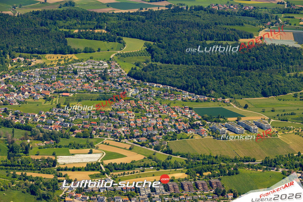 Das Luftbild zeigt :  Daisendorf - Die Luftaufnahme wurde 2024 vom UL-Flugzeug aus erstellt ( keine Drohne ) - Hochauflösende Luftaufnahme - Für grossformatige Ausdrucke geeignet. Die Geschenkidee !Mit Lizenz und Bildrechte bestellbar