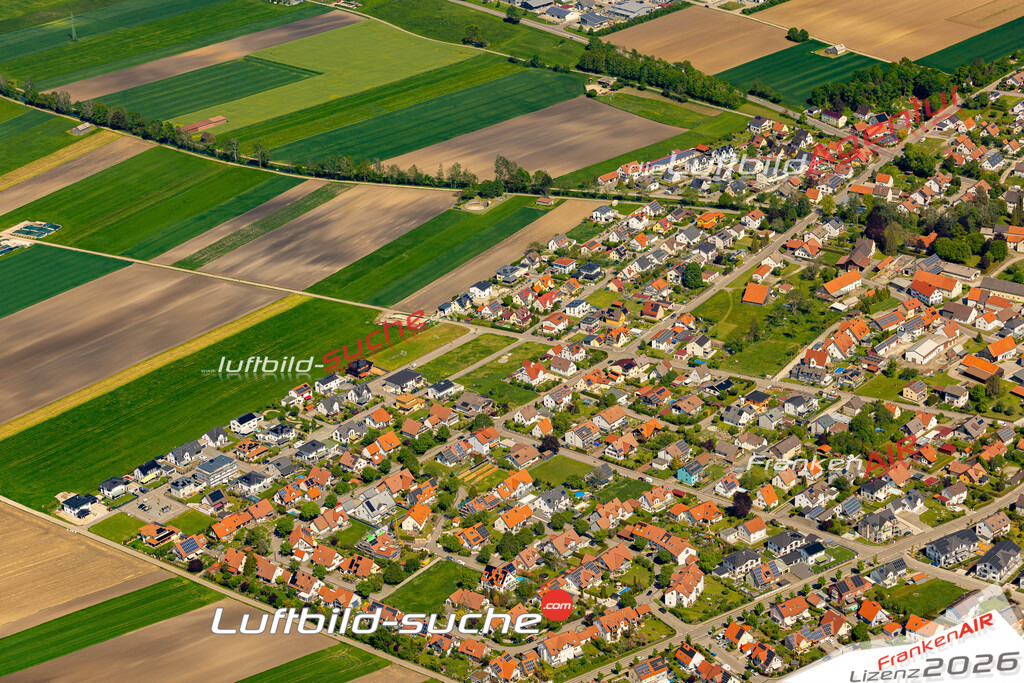 Das Luftbild zeigt :  Wehringen - Die Luftaufnahme wurde 2024 vom UL-Flugzeug aus erstellt ( keine Drohne ) - Hochauflösende Luftaufnahme - Für grossformatige Ausdrucke geeignet. Die Geschenkidee !Mit Lizenz und Bildrechte bestellbar