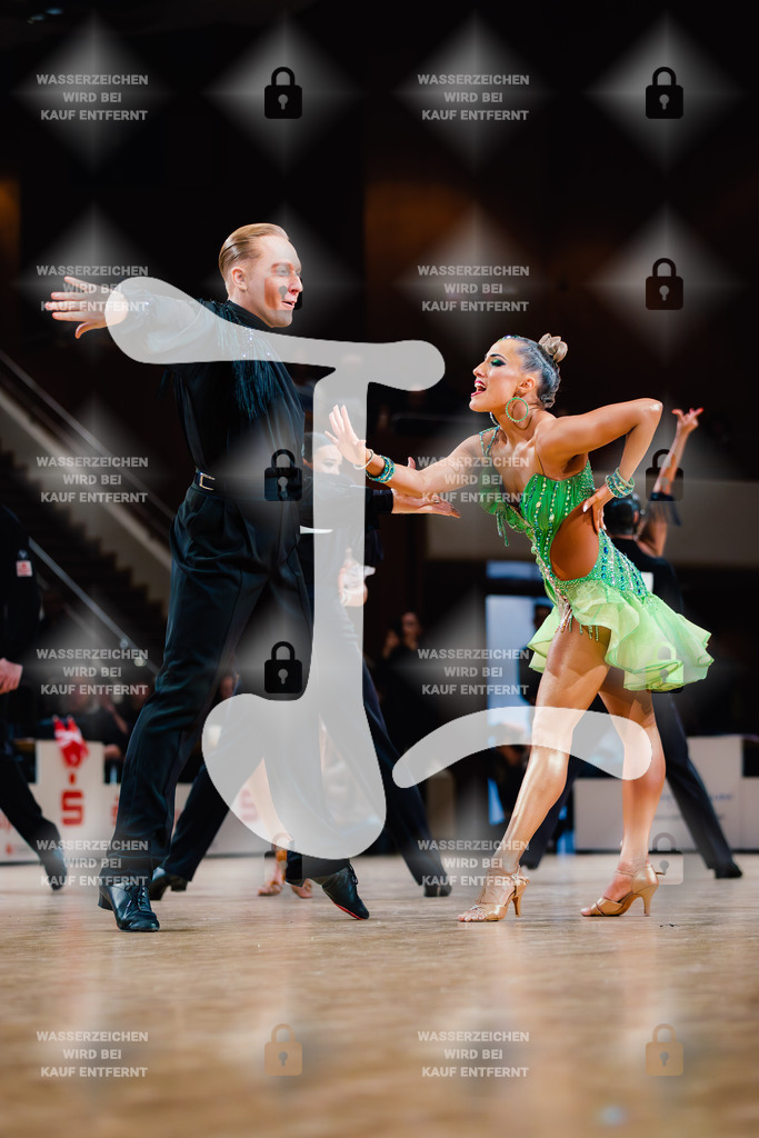 Goldstadtpokal 2025 - WDSF World Open Latin 29th (36) Kevin Baumann _ Alisa Klemm (Schwarz Weiß Club Pforzheim)-2025-01-25-5929 | Webshop for digital downloads and prints of dance sport, event & show photographer Julian Link - Realisiert mit Pictrs.com