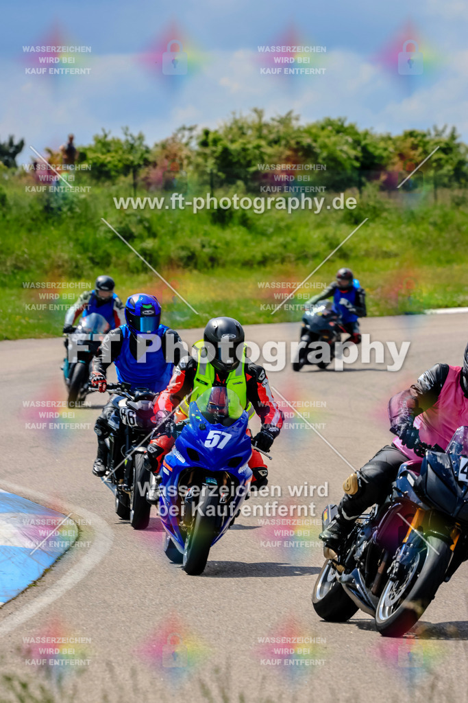 MotoTeam-0116 | Hier findet Ihr Bilder von Touristenfahrten auf der Nürburgring Nordschleife oder von anderen Veranstaltungen die ich besucht habe. Viel Spass beim Durch Schauen 