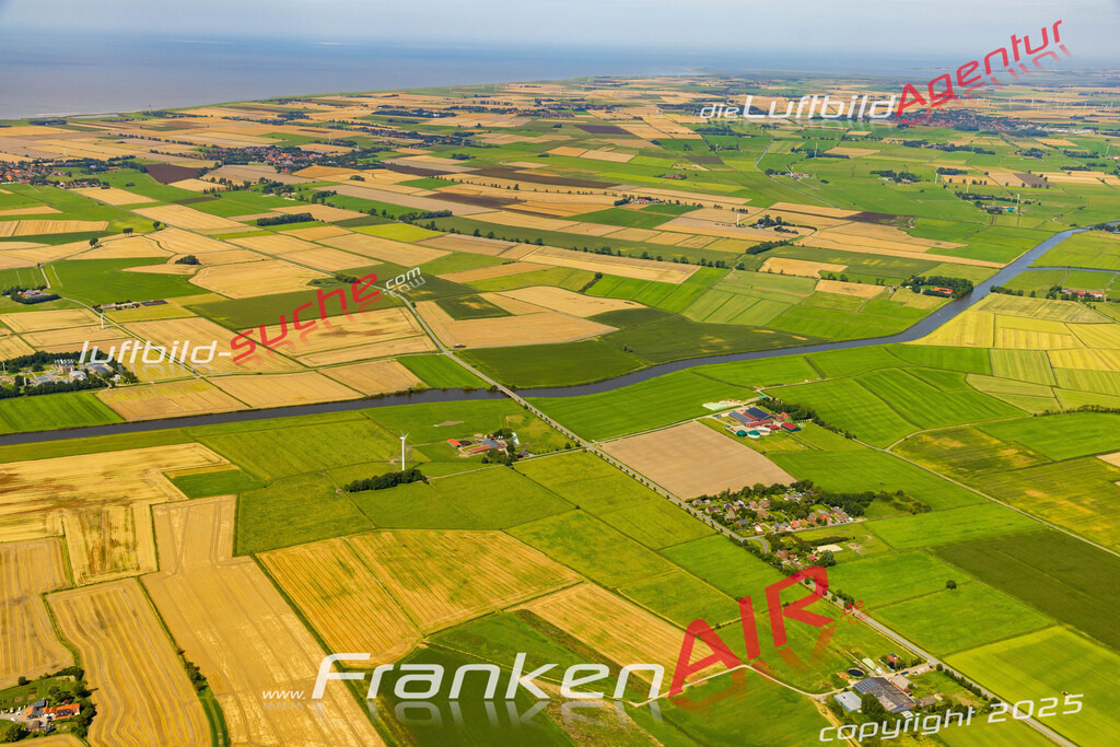 Wybelsum Emden Bild- Das Luftbild wurde 2025 vom UL-Flugzeug heraus erstellt ( keine Drohne bzw. Drohnenaufnahme ) - Hochauflösende Luftaufnahme -Nicht vergleichbar mit Google Maps oder Satelittenbilder- Die Geschenkidee !Mit Lizenz und Bildrechte bestellbar - CC