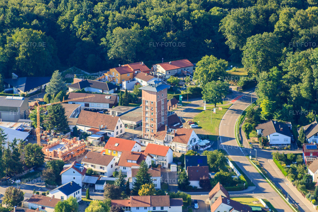 Luftbild: Ludovici-Hochhaus , Bruchstraße Maximilianstr in Jockgrim im Bundesland Rheinland-Pfalz in Deutschland. Foto: IMG_30875.jpg vom 31.07.2010 durch Werner Riehm/FLY-FOTO.de