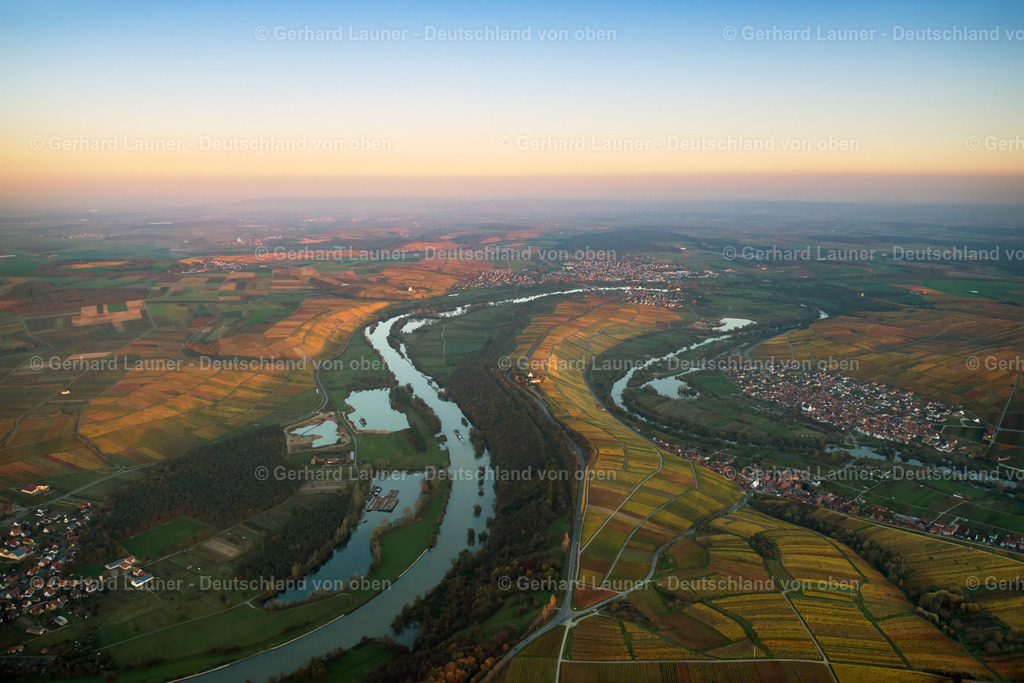 3306096 | Weinbergslandschaft an der Mainschleife bei Escherndorf und Nordheim