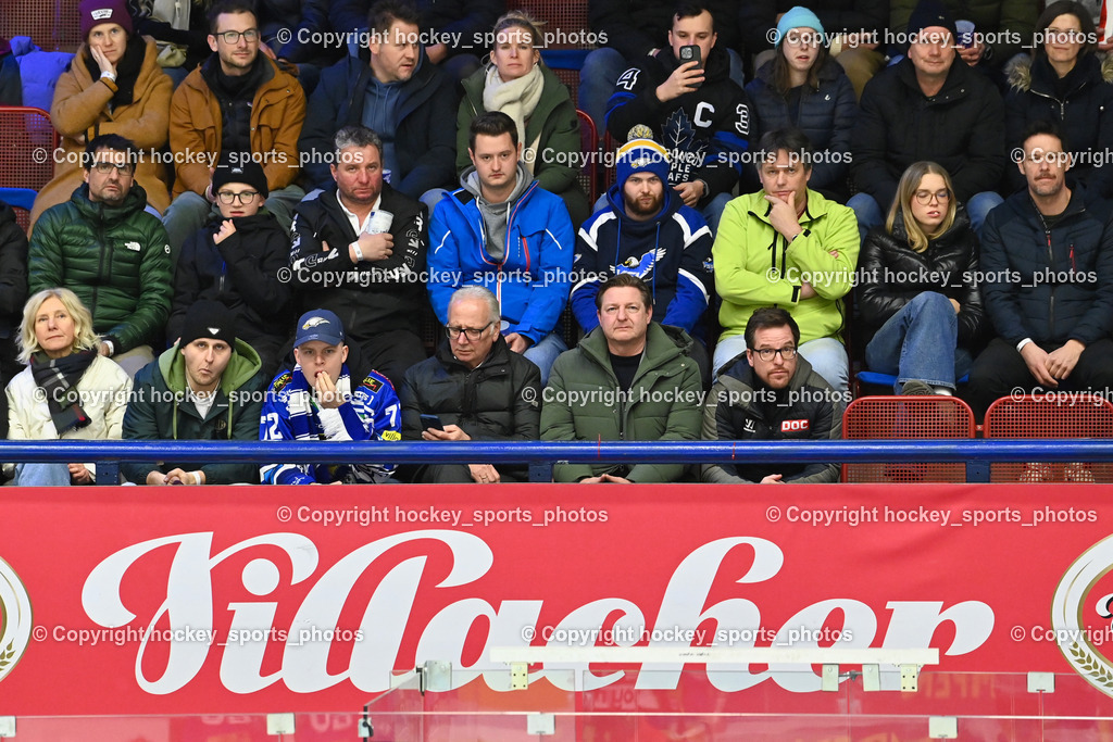 EC IDM WÄRMEPUMPEN VSV vs. EC Red Bull Salzburg | Villacher Bürgermeister Günther Albel mit Gattin, Kärntner Landtagspräsident Reinhart Rohr, EC IDM WÄRMEPUMPEN VSV vs. EC Red Bull Salzburg, EC IDM WÄRMEPUMPEN VSV vs. EC Red Bull Salzburg am 17.01.2025 in Villach (Stadthalle Villach), Austria, (Photo by Bernd Stefan)