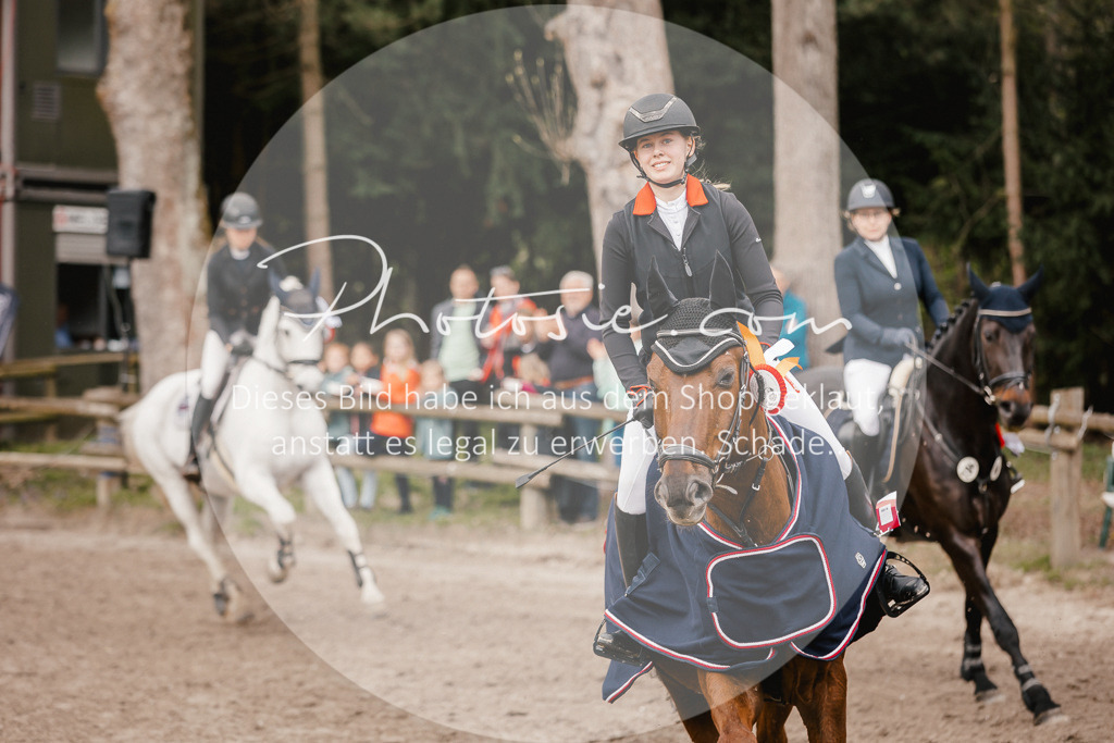 3I6A4434 | Stimmungsvolle Portraits und Reitsportfotografie im Ruhrgebiet und im Münsterland.

Pferdefotografie, Hundefotografie, Tierfotografie, Reportagen, Portraits von Tier und Mensch, Turnierfotografie in Bochum, Recklinghausen, Marl, Haltern am See, Dülmen.. - Realisiert mit Pictrs.com