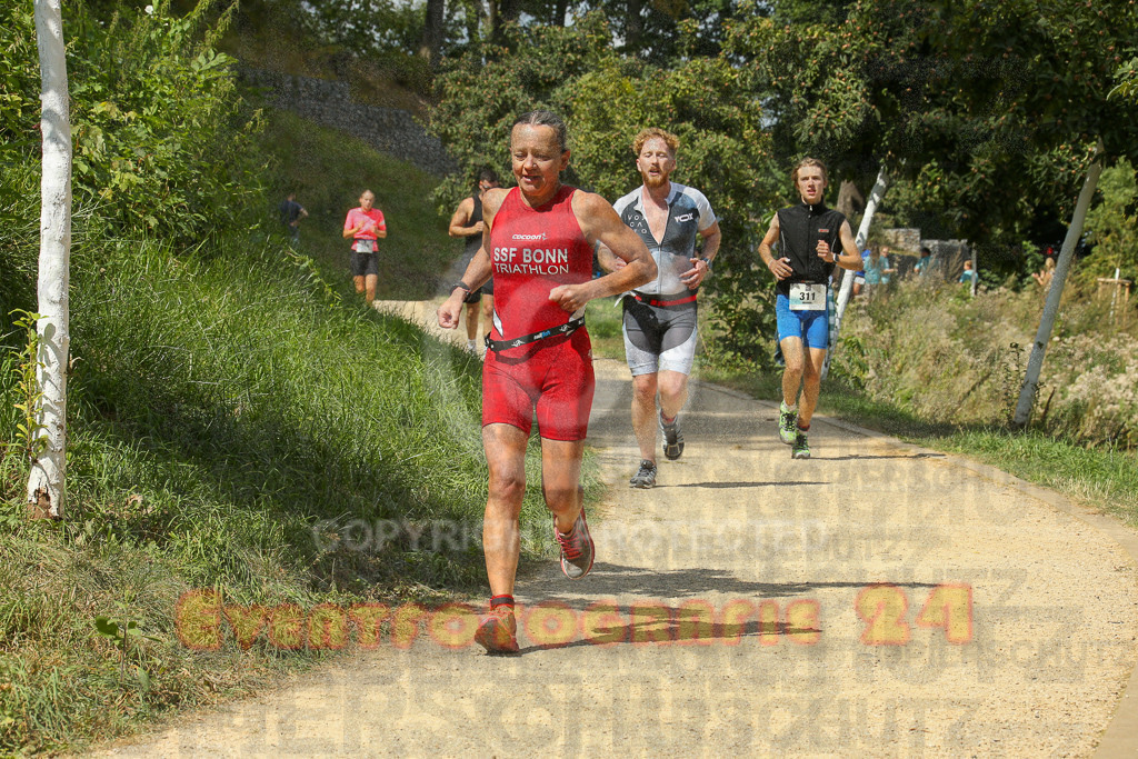 250824_1334_EX1_2839 | Sportfotografie im Rhein-Sieg Kreis, Köln, Bonn, NRW, Rheinland Pfalz, Hessen, etc. Unser Tätigkeitsfeld umfasst den Laufsport vom Volkslauf über den Marathon, Duathlon, Triathon bis zum Ultralauf wie Kölnpfad Ultra oder Schindertrail.