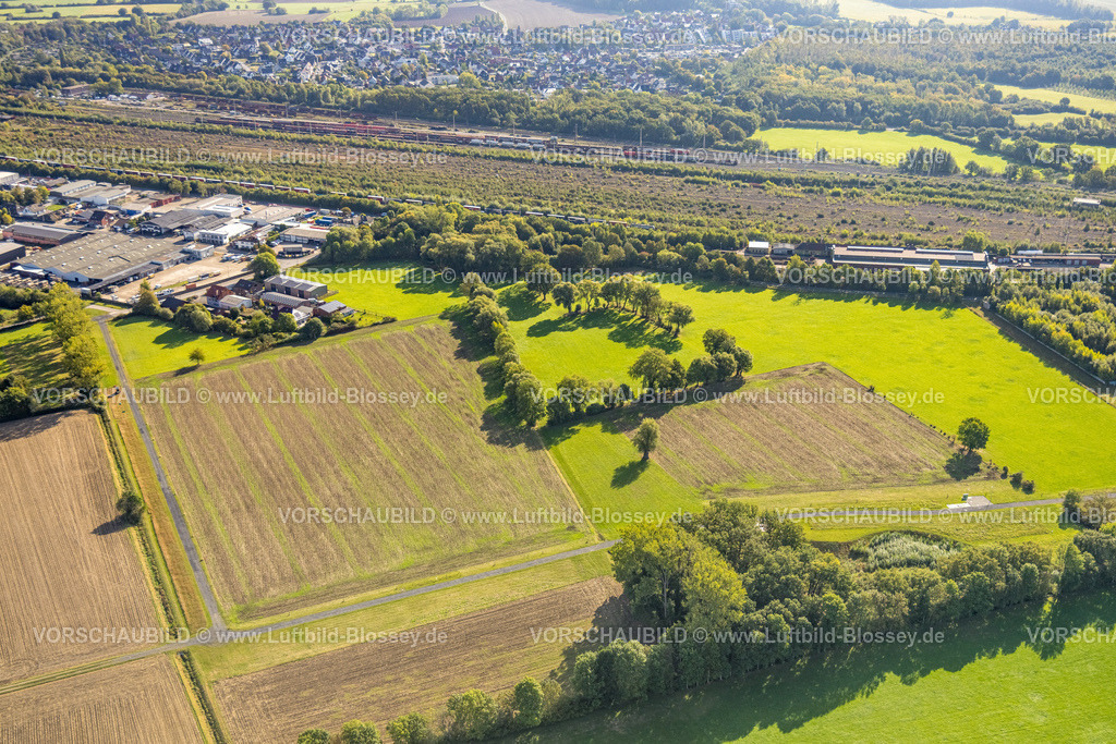 Hamm250900149 | Luftbild, Rangierbahnhof Hamm, Gewerbegebiet Schieferstraße, Wiesen und Felder Daberg am Wiescher Bach, grüne Bäume, Stadtbezirk Pelkum, Hamm, Ruhrgebiet, Nordrhein-Westfalen, Deutschland