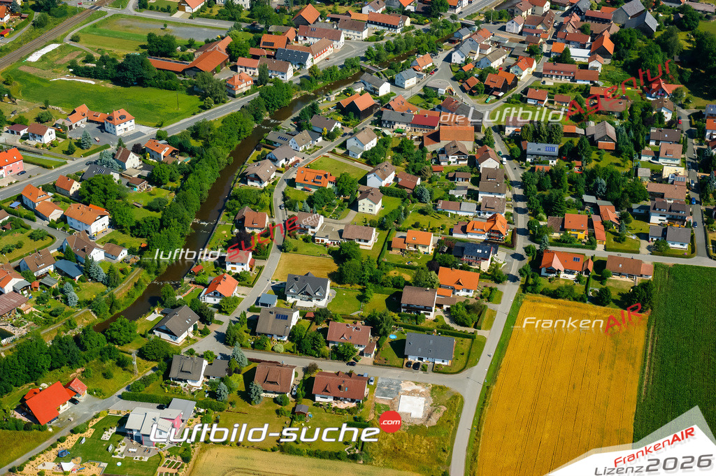 Die Luftaufnahme Neukenroth - Stockheim wurde vom UL-Flugzeug (keine Drohne) aus fotografiert.Hohe Druck- Auflösung-die Geschenkidee!