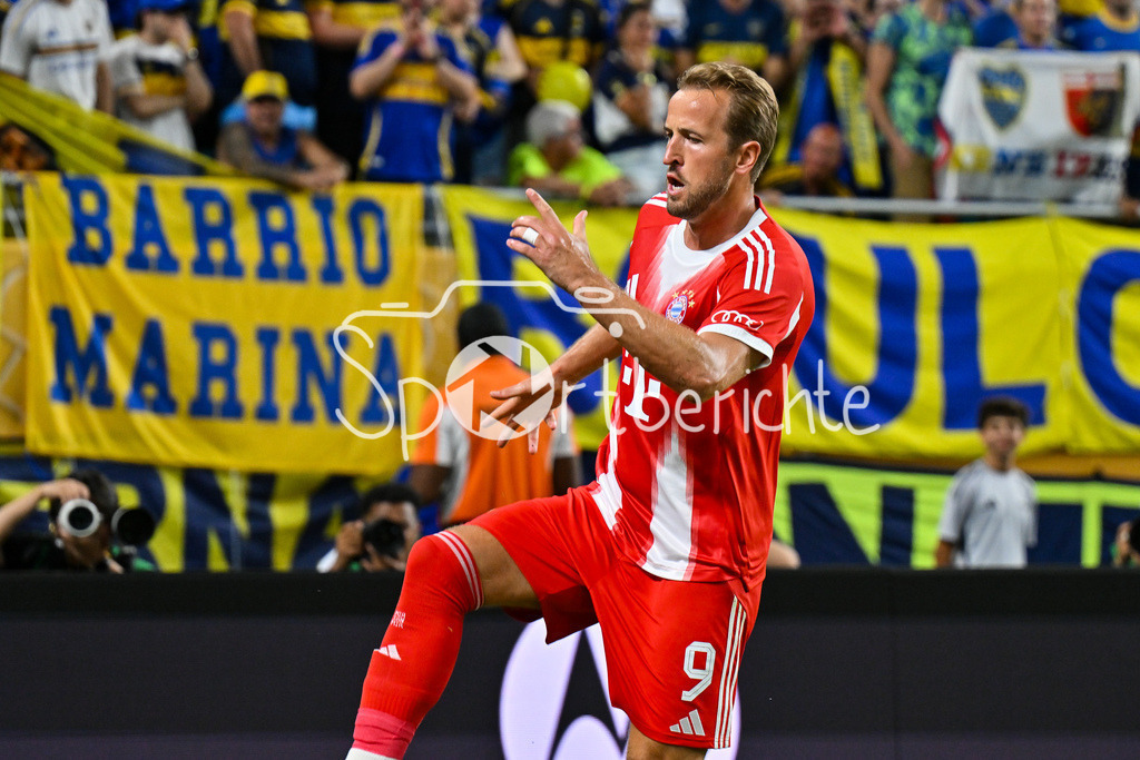 FC Bayern München - Boca Juniors | Jubel der Bayern nach dem Treffer zum 1-0 durch Harry KANE (FC Bayern Muenchen 9) / Tor / Torschuetze / Freude / Happy / FIFA Club World Cup: FC Bayern Muenchen - Boca Juniors, Hard Rock Stadium am 20.06.2025 / NOT FOR SALE IN USA