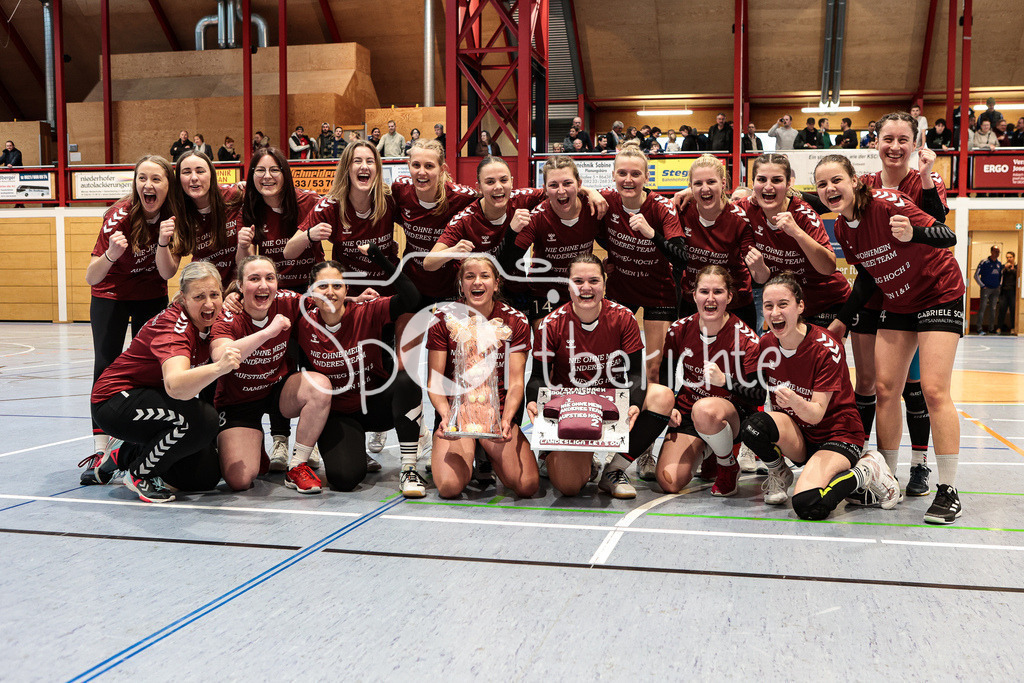 Kissinger SC - TSV Aichach | Professionelle Sportfotos aus den Bereichen Fußball, Eishockey, Handball und vieles mehr. Ob Sieg oder Niederlage