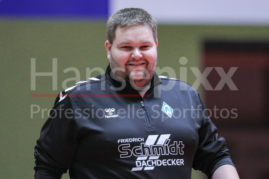 Handball, 2. Bundesliga Frauen, Training SV Werder Bremen | v.li.: Timm Dietrich (Trainer, Cheftrainer, SV Werder Bremen) Portrait, Nahaufnahme, Einzelfoto, Einzelbild