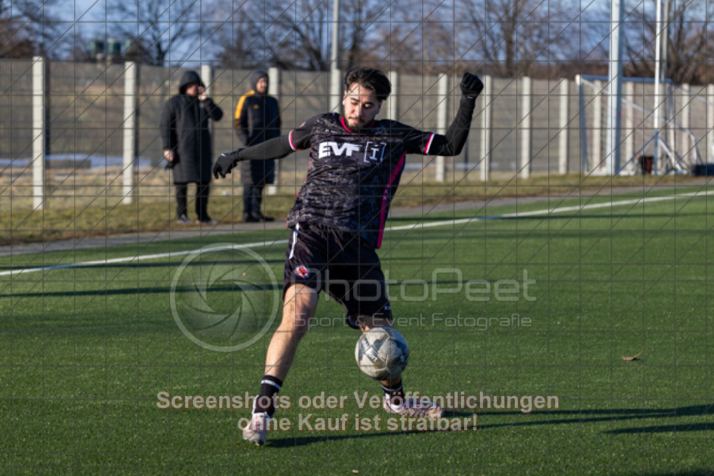 20260131_152724_1650 | #,TSV Bad Boll (weiß) vs. 1.Göppinger SV (schwarz), Fußball, Freundschaftsspiel, wfv, Saison 2025/2026, Kunstrasenplatz, Erlengarten 37, 73087 Bad Boll, 31.01.2026 - 14:00 Uhr,Foto: PhotoPeet-Sportfotografie/Peter Harich