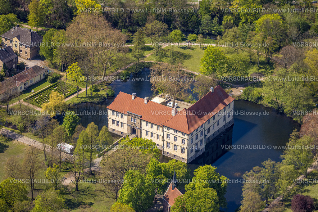 Herne230403080Ost | Luftbild, Schloss Strünkede und Schlosspark, Wasserschloss mit Gräfte, Baukau, Herne, Ruhrgebiet, Nordrhein-Westfalen, Deutschland