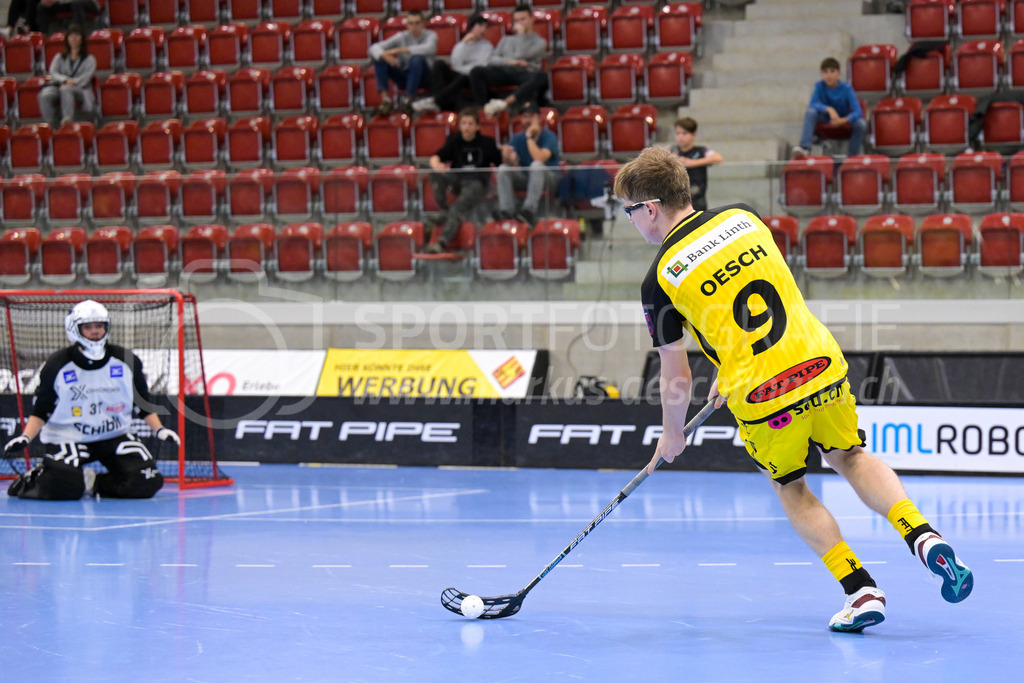 HC Rychenberg vs UHC Uster - 14. October 2022 | HC Rychenberg vs UHC Uster
AXA Arena, Winterthur
Kimo Oesch (#9 HC Rychenberg)
Bild: Sportfotografie Markus Aeschimann | www.markus-aeschimann.ch - Realisiert mit Pictrs.com