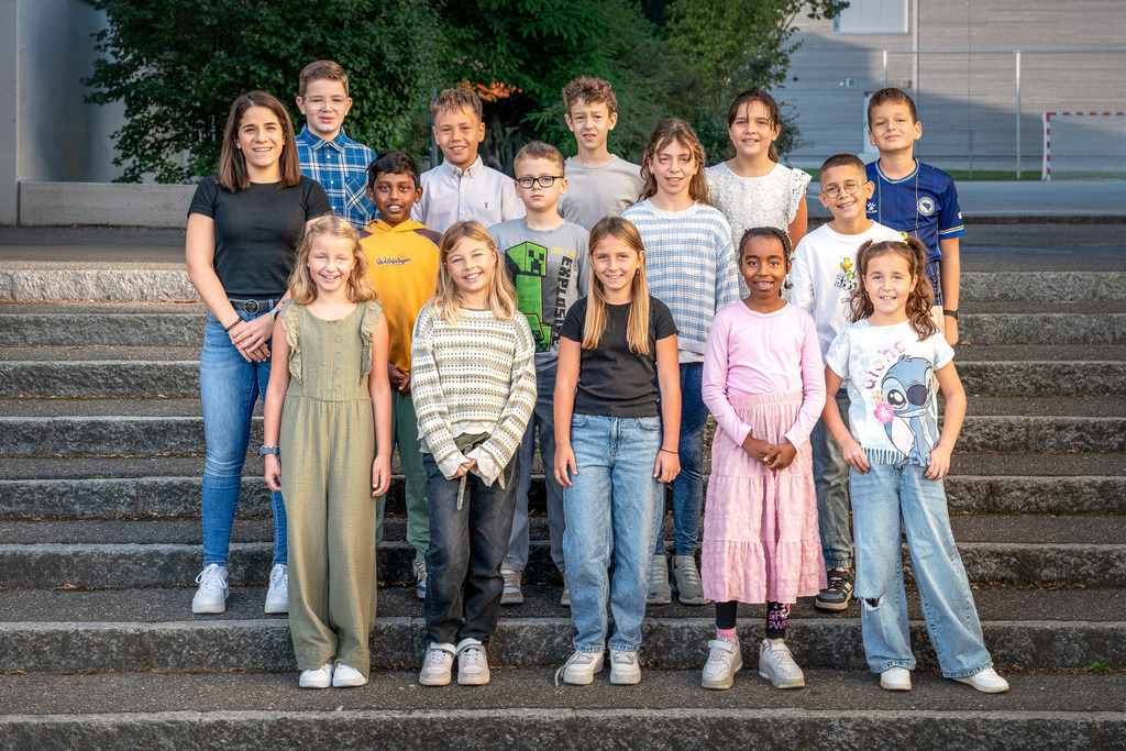ZD260915081254-Bearbeitet | Fotoshop von zweidimensional Fotografie. Ihr Fotograf im Aargau. Abzüge von Ihrem Fotobox Event bestellen.Abzüge von Ihrem Hochzeit bestellen.Abzüge von Ihrem Schulfotograf bestellen.