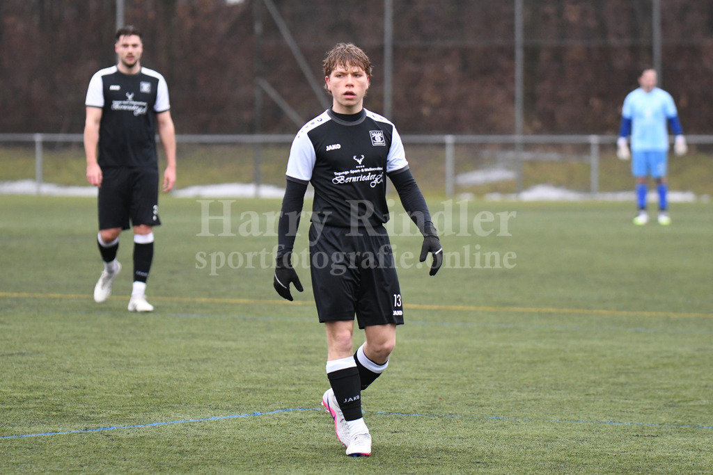 Testspiel SpVgg GW Deggendorf : TV Schierling | Luca Frank (SpVgg GW Deggendorf #13) eigene U19 - Realisiert mit Pictrs.com