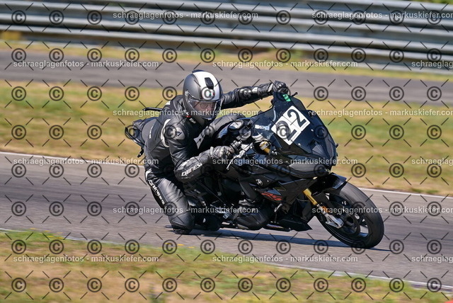 26bt05-0498 | markuskiefer.com - Realisiert mit Pictrs.com