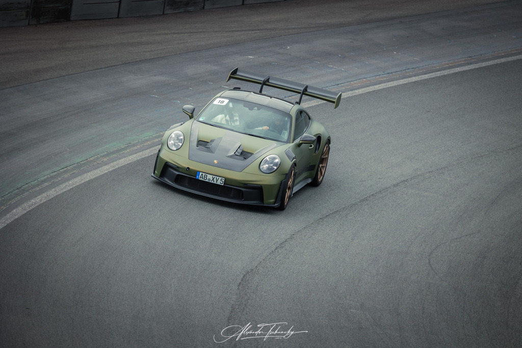 R6PZ0341 _Alexander Tschuncky | Entdecken Sie die faszinierende Welt von Alexander Tschuncky Arts: Kreative Fotografie, atemberaubende Automobilkunst und hochwertiger Bilderdruck. Lassen Sie sich inspirieren! - Realisiert mit Pictrs.com