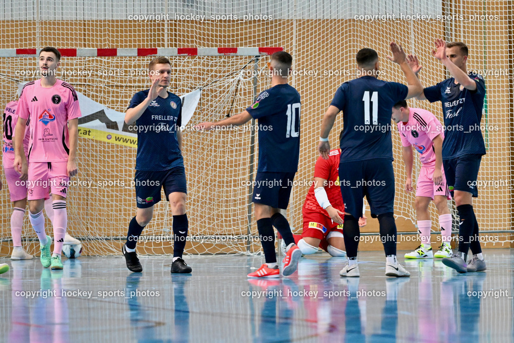 Carinthia Flamengo Futsal Club vs. LPSV-K | Jubel LPSV-K Mannschaft, #2 Faris Buljubasic Carinthia Flamengo, #6 Senad Huseinbasic LPSV-K, #10 Samir Nuhanovic LPSV-K, #11 Beldin Duric LPSV-K, #17 Sifet Lidan LPSV-K, Carinthia Flamengo Futsal Club vs. LPSV-K, Carinthia Flamengo Futsal Club vs. LPSV-K am 03.11.2024 in Klagenfurt (Ballspielhalle Viktring), Austria, (Photo by Bernd Stefan)