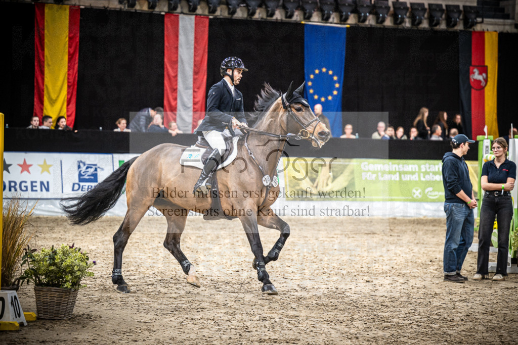 DOS_0595 | Entdecke hochwertige Reitturnierfotos von Foto Oger. Professionell, emotional und authentisch – jetzt Lieblingsmomente im Shop bestellen.Deutschlandweite Turnierfotografie. - Realisiert mit Pictrs.com