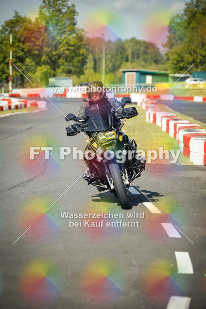 OBK_Mai_Justin_Uwe-10433 | Hier findet Ihr Bilder von Touristenfahrten auf der Nürburgring Nordschleife oder von anderen Veranstaltungen die ich besucht habe. Viel Spass beim Durch Schauen 