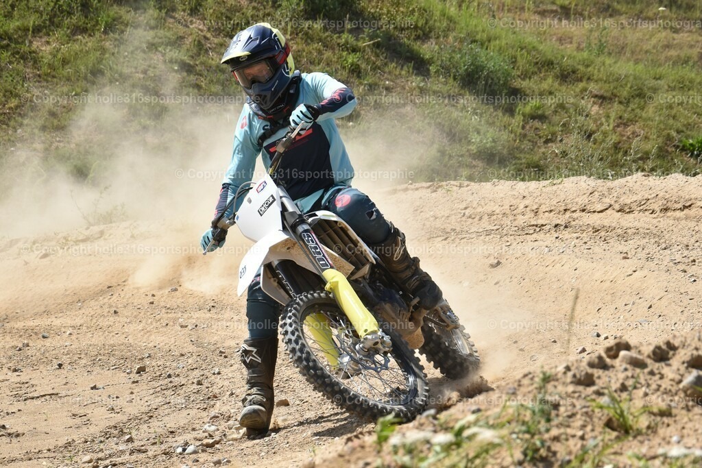DSC_0399 (2) | Sportfotografie , Motorsport, Motoross, Reitsport, Mointainbike, Enduro,
Landschaft , Outdoor, Eventfotografie, Landschaft, Bilder online bestellen - Realisiert mit Pictrs.com