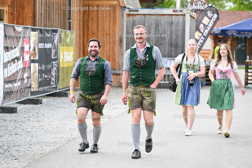 Boehmischer Fruehling_ Festival 2023_ 05.05.2023-51 | 05.05.2023, Ort im Innkreis, AUT, Boehmischer Fruehling, Festival 2023, im Bild Besucher, Gaeste kommen an