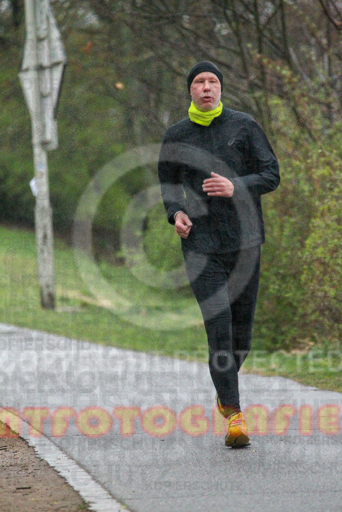 220331_1934_EV4_0162 | Sportfotografie im Rhein-Sieg Kreis, Köln, Bonn, NRW, Rheinland Pfalz, Hessen, etc. Unser Tätigkeitsfeld umfasst den Laufsport vom Volkslauf über den Marathon, Duathlon, Triathon bis zum Ultralauf wie Kölnpfad Ultra oder Schindertrail.