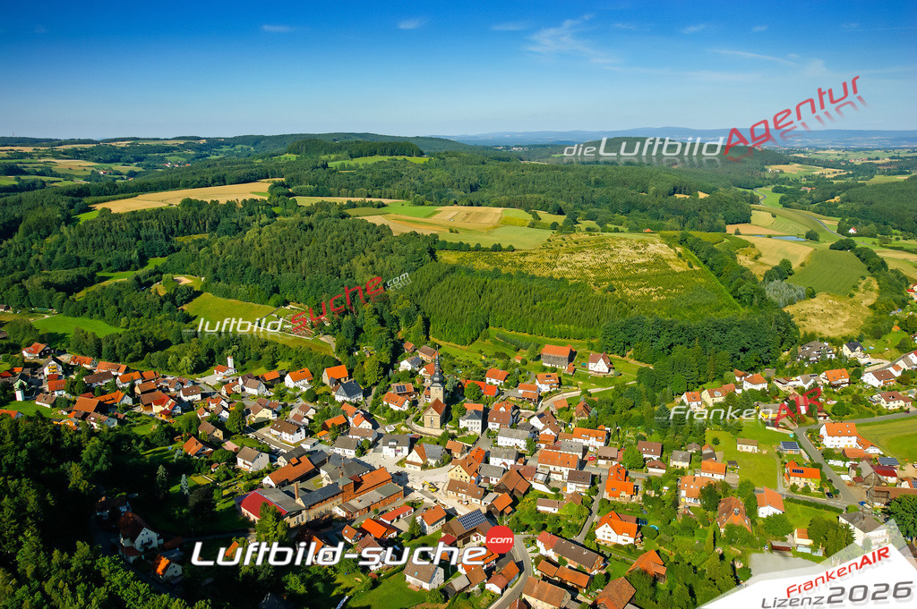 Die Luftaufnahme Obernsees - Mistelgau wurde vom UL-Flugzeug (keine Drohne) aus fotografiert.Hohe Druck- Auflösung-die Geschenkidee!