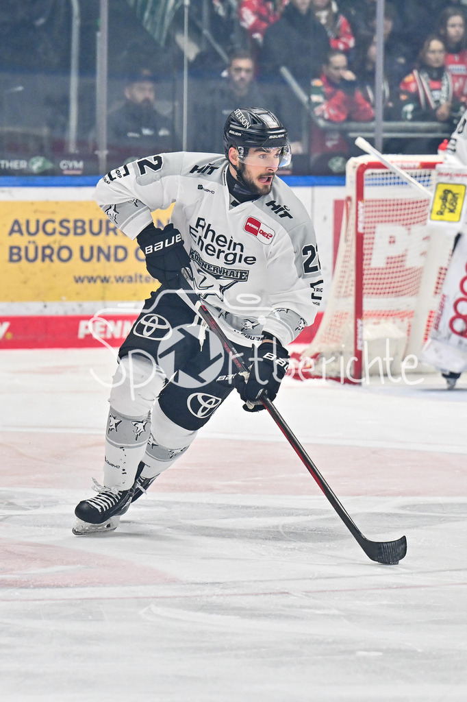 Augsburger Panther - Kölner Haie | AUGSBURG, GERMANY - 11. JANUARY: im Bild Maximilian GLÖTZL (Kölner Haie 22) / Einzelfoto / Freisteller während dem Match zwischen den Augsburger Panthern und den Kölner Haien am 39. Spieltag der penny DEL im Curt Frenzel Stadion