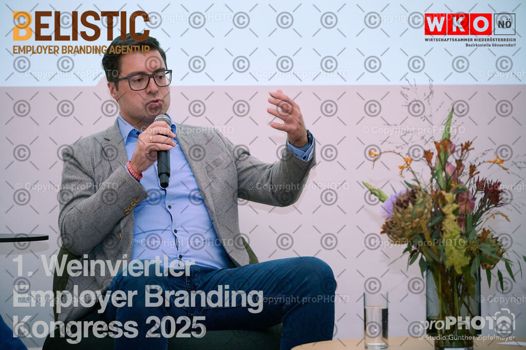 344_202509_EmployerBranding_NZ9_1915 | proPHOTO - Realisiert mit Pictrs.com