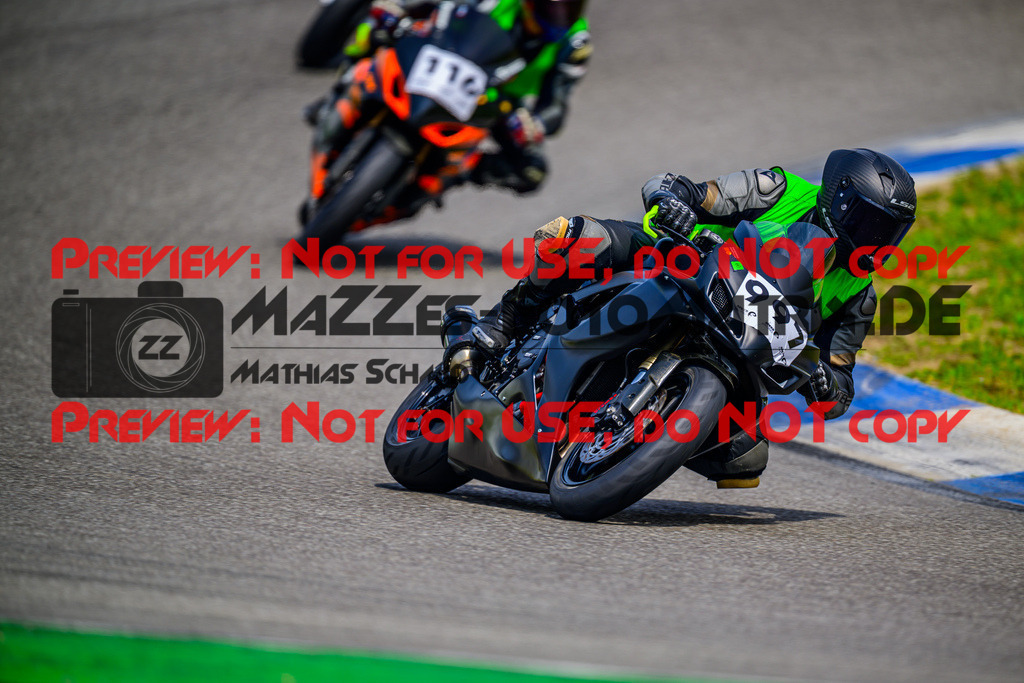 MaZZes_Fotomatrix_20250610_6007705_7764-2 | INST