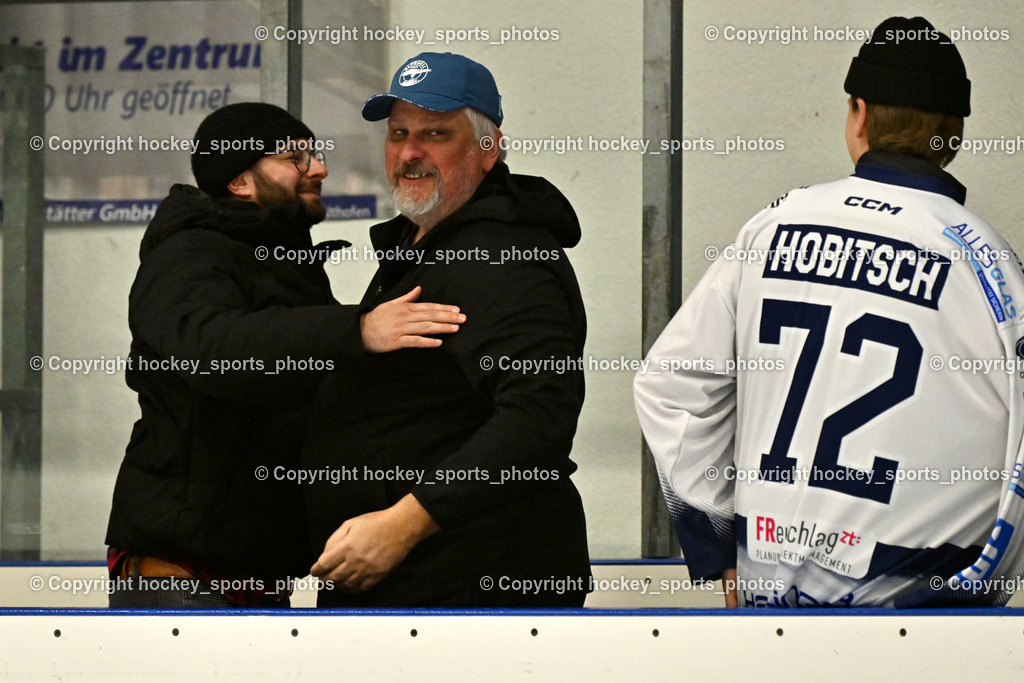 ESC Sparkasse Steindorf Meister 2025/26 | Asisstencoach ESC Steindorf Gasser Daniel, Betreuer ESC Steindorf Stefan Platzner, #72 Hobitsch Samuel ESC Steindorf, ESC Sparkasse Steindorf Meister 2025/26, ESC Sparkasse Steindorf Meister 2025/26 am 08.03.2026 in Althofen (Stadthalle Althofen), Austria, (Photo by Bernd Stefan)