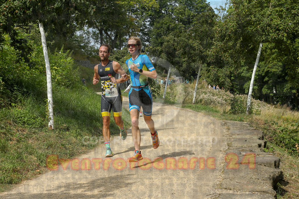 250824_1321_EX1_2126 | Sportfotografie im Rhein-Sieg Kreis, Köln, Bonn, NRW, Rheinland Pfalz, Hessen, etc. Unser Tätigkeitsfeld umfasst den Laufsport vom Volkslauf über den Marathon, Duathlon, Triathon bis zum Ultralauf wie Kölnpfad Ultra oder Schindertrail.