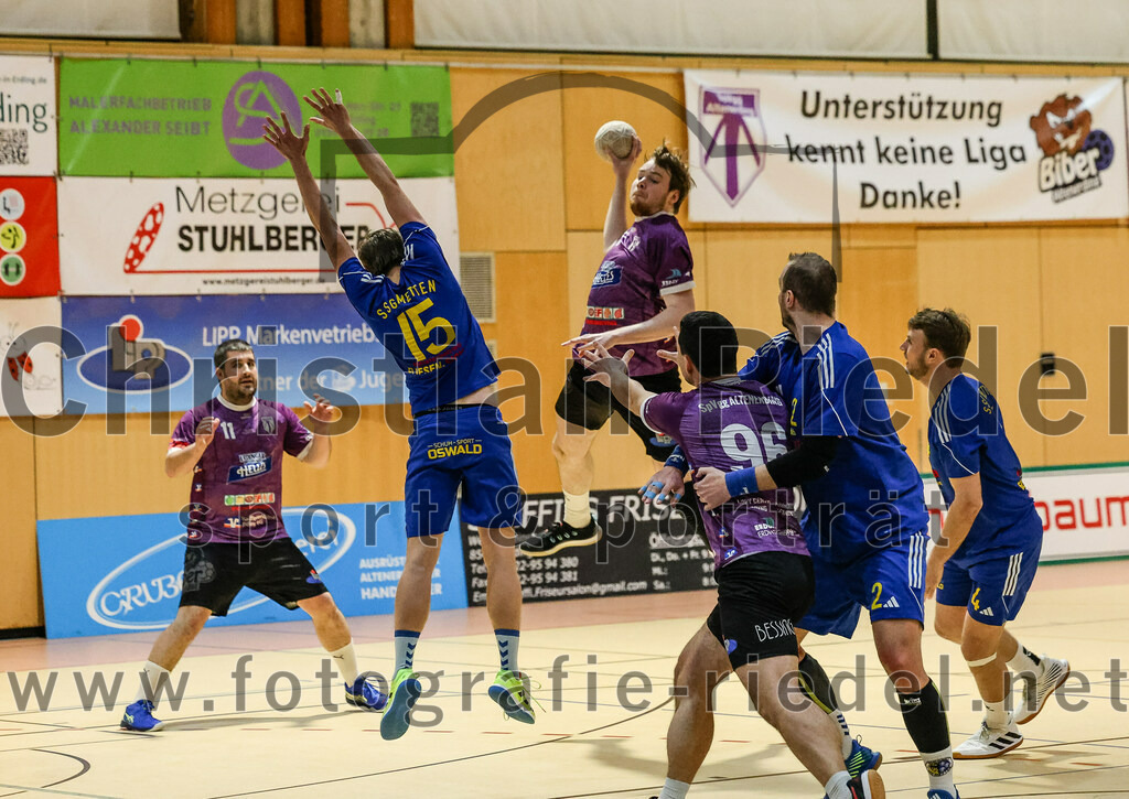 2024-02-24_005_SpVgg_Altenerding_gegen_SSG_Metten | Erding, Deutschland, 24.02.2024:
Handball, Bezirksoberliga Männer 2023 / 2024, 16. Spieltag, SpVgg Altenerding gegen SSG Metten, Endergebnis: 29:24

Christian Loris (SpVgg Altenerding, #11), Florian Sedlmeier (SSG Metten, #15), Niklas Fleps (SpVgg Altenerding, #17), Michael Sack (SpVgg Altenerding, #96), Karel Kveton (SSG Metten, #2), David Huml (SSG Metten, #4)

Foto: Christian Riedel / fotografie-riedel.net