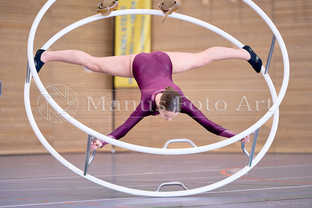 A-DSC00408 | Professionelle Sportfotografie in Hamburg, Schleswig-Holstein und Niedersachsen – spezialisiert auf Rhönrad, Geräteturnen, Leistungsturnen und rhythmische Sportgymnastik. Bundesweite Begleitung von Rhönrad-Events. Jetzt Sport-Fotos - Realisiert mit Pictrs.com