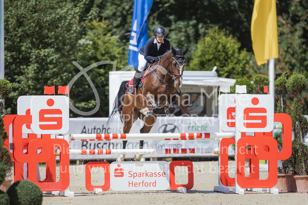 220728_BHO_BronzeTour_L-Stil_1-345 | Deine schönsten Turniermomente als professionelle Fotos! Entdecke hochwertige Pferdesport-Fotografie im Online-Shop. Jetzt Fotos finden & bestellen!