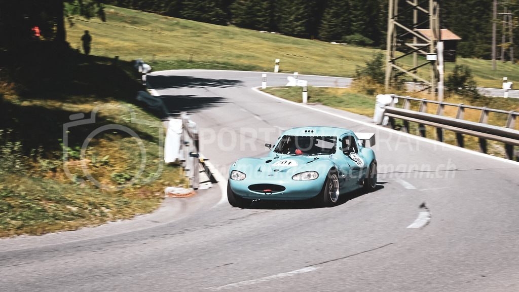 19. Arosa ClassicCar 2023 - 1. September 2023 | 19. Arosa ClassicCar 2023
Arosa, Schweiz
Zünd Pino aus Imperia mit der Startnummer 201 in einem Ginetta CTC, Jahrgang 1983, in der Klasse Classic Trophy.
@arosaclassiccar, @arosa.official, #arosaclassiccar, #arosa, #76curves, #classiccar
Bild: Sportfotografie Markus Aeschimann | www.markus-aeschimann.ch - Realisiert mit Pictrs.com