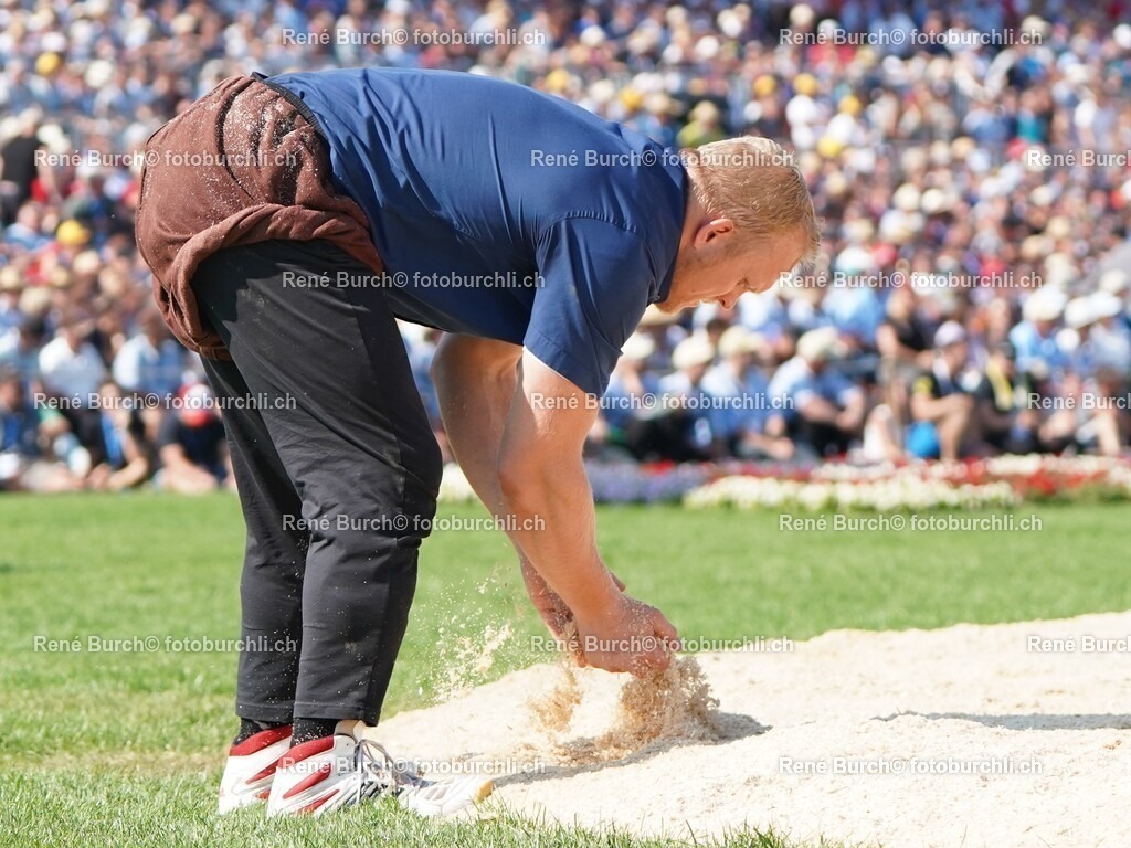113 | René Burch leidenschaftlicher Fotograf aus Kerns in Obwalden.  Hier finden sie Sport, Landschaft und Natur Fotografie.
 - Realisiert mit Pictrs.com