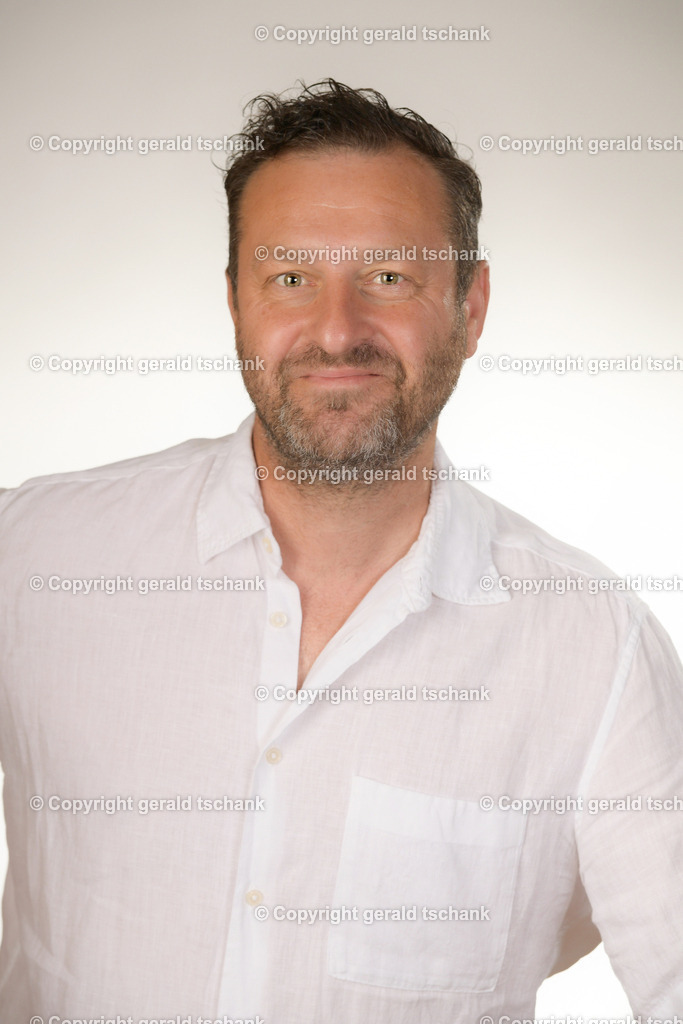 DSC_2066 | Wählen Sie hier bitte Ihr bestes Foto aus, mit diesem Bild wird Ihr Set produziert. Sollten Sie kein Bild wählen oder mehrere suchen wir das Beste aus!