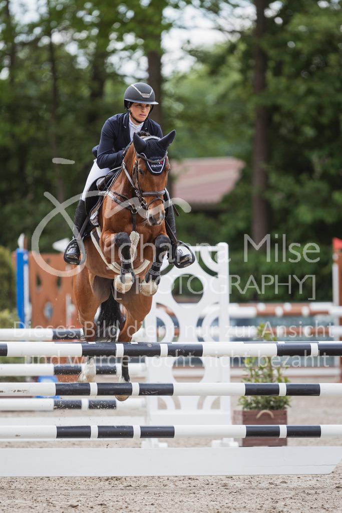 250506_Mühlen_SprPf-L1-335 | Deine schönsten Turniermomente als professionelle Fotos! Entdecke hochwertige Pferdesport-Fotografie im Online-Shop. Jetzt Fotos finden & bestellen!