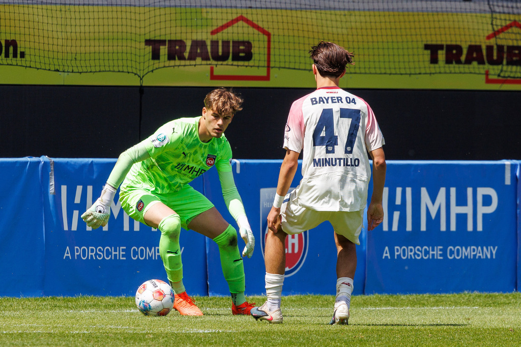 20260503-U19_FCH-LEV_192 | 1.FC Heidenheim 1846 vs. Bayer 04 Leverkusen, Fußball, U19, A-Junioren, NWL, U19-DFB-Nachwuchsliga, 2025/2026, Achtelfinale, 03.05.2026 in Heidenheim, Voith Arena(Foto: Michael Bulling) - Realisiert mit Pictrs.com