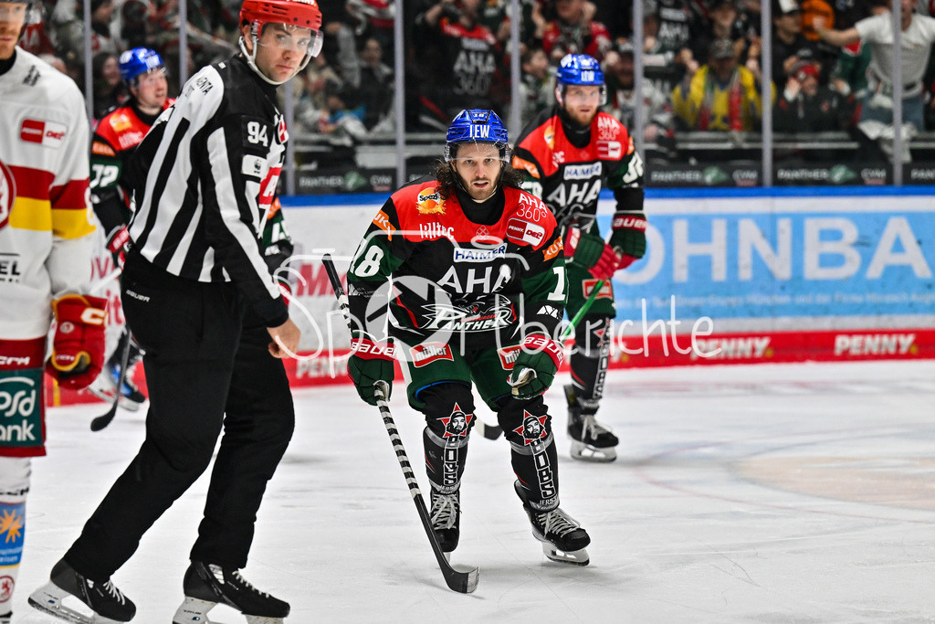 Augsburger Panther - Düsseldorfer EG | Jubel der Panther nach dem Treffer zum 4-1 durch Anthony LOUIS (Augsburger Panther #18) / Tor / Torschuetze / Freude / Happy / DEL: Augsburger Panther - Duesseldorfer EG, Curt Frenzel Stadion am 04.03.2025