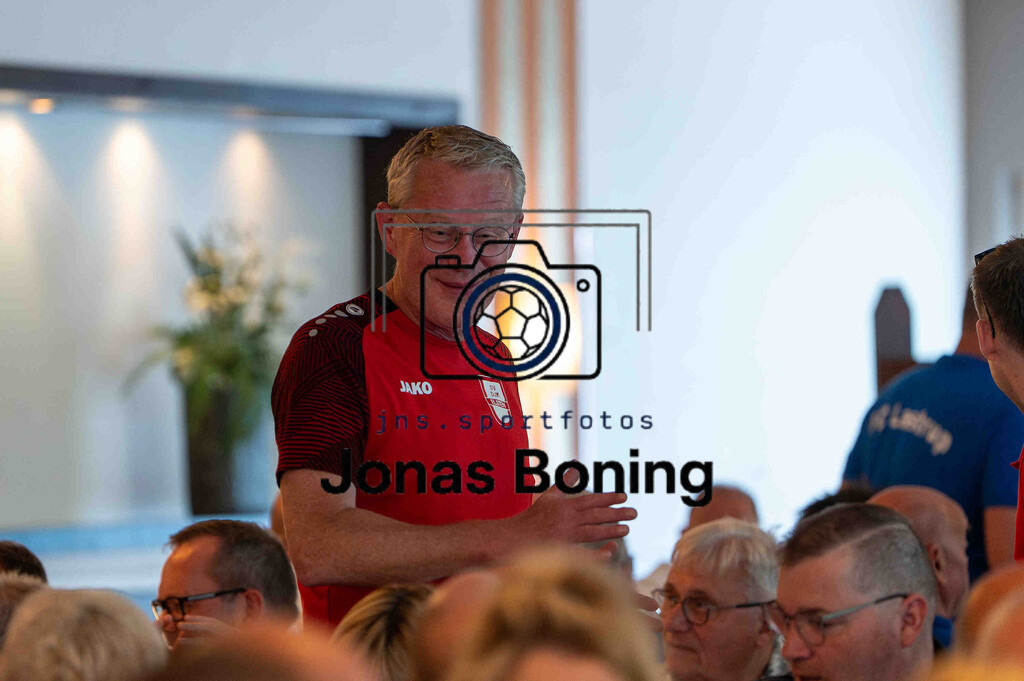 Fußball I E-Junioren I Saison 2025-2026 I OM-Cup Lüsche I Sonntag  I 23216 | jns.sportfotos - Realisiert mit Pictrs.com